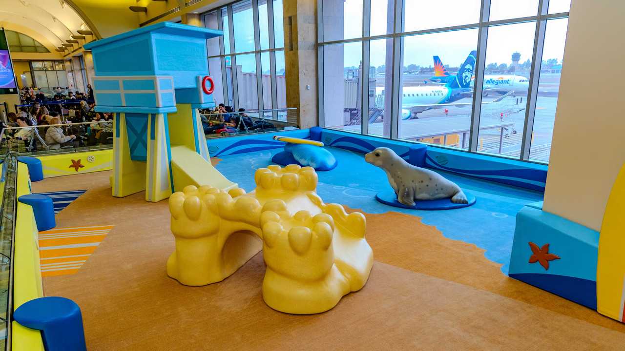 Family Friendly Amenities | John Wayne Airport, Orange County