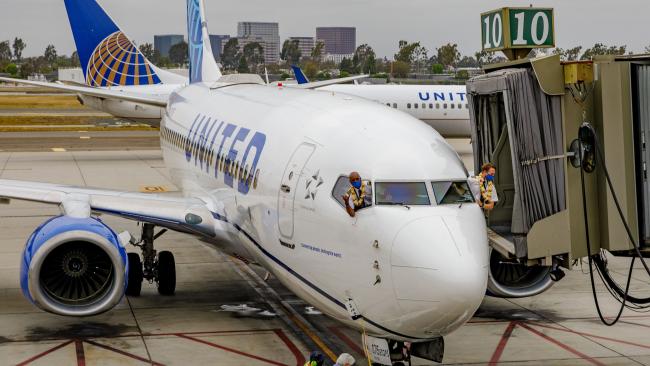 Aloha, Summer! United's New Nonstop Flight Between Orange County